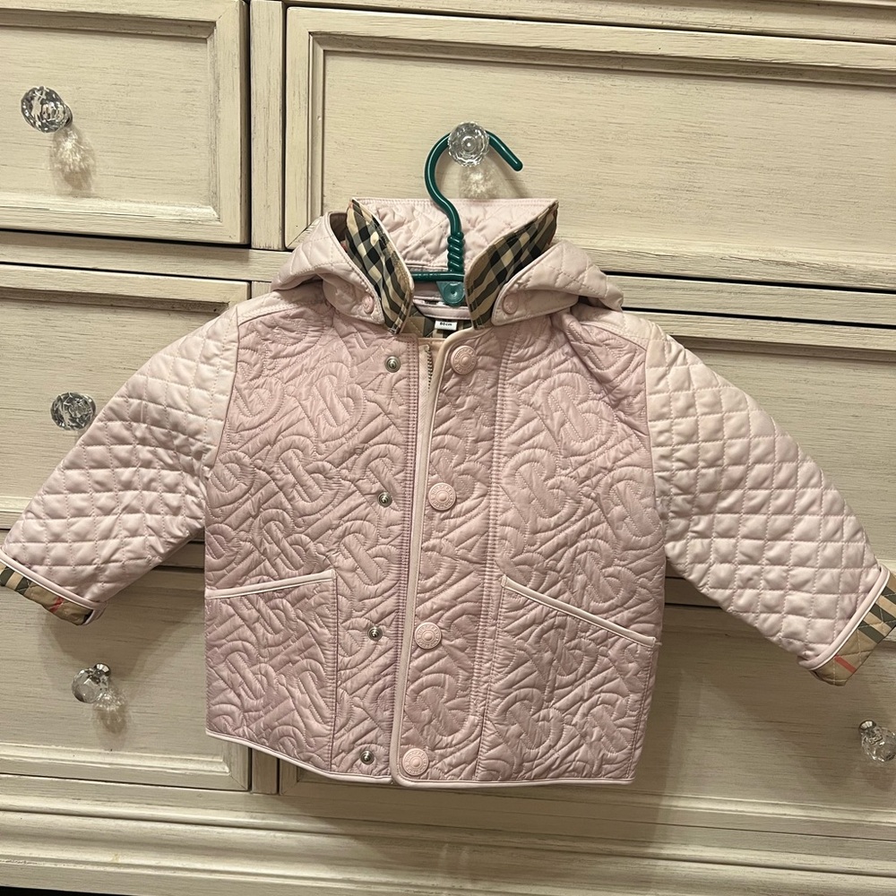 Girls size/  18month Burberry jacket light pink